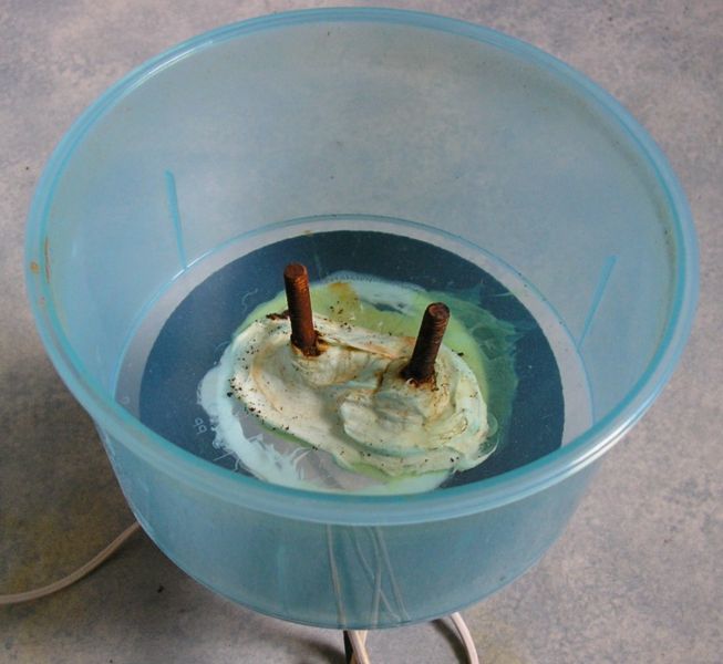 Fichier:Electrolyse01.jpg